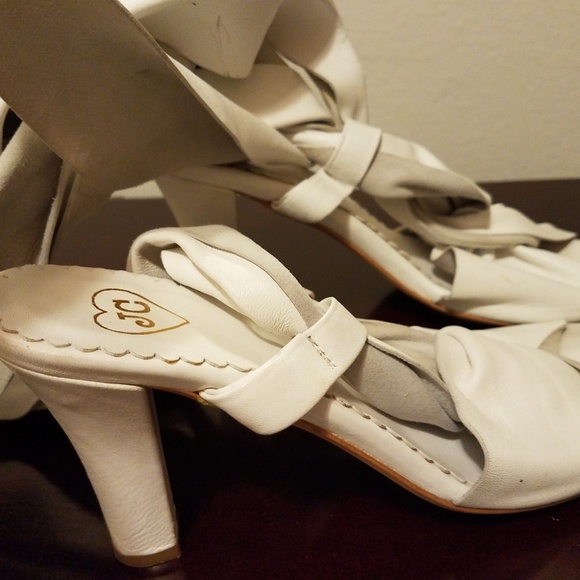 White strap up sandals - Picture 2 of 6